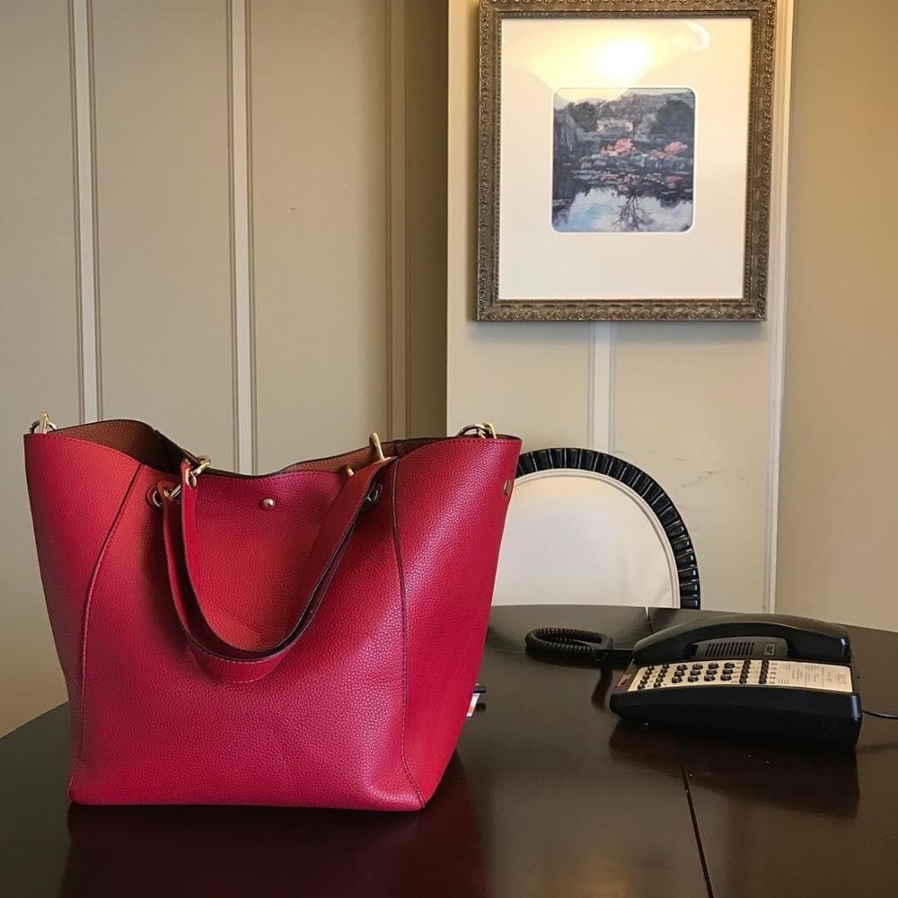 😁Red: Large Vegan Pebbled Faux Leather Tote